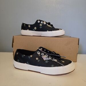🆕️ Superga  Black Pineapple Print Canvas Low Top Sneaker Size 7.5